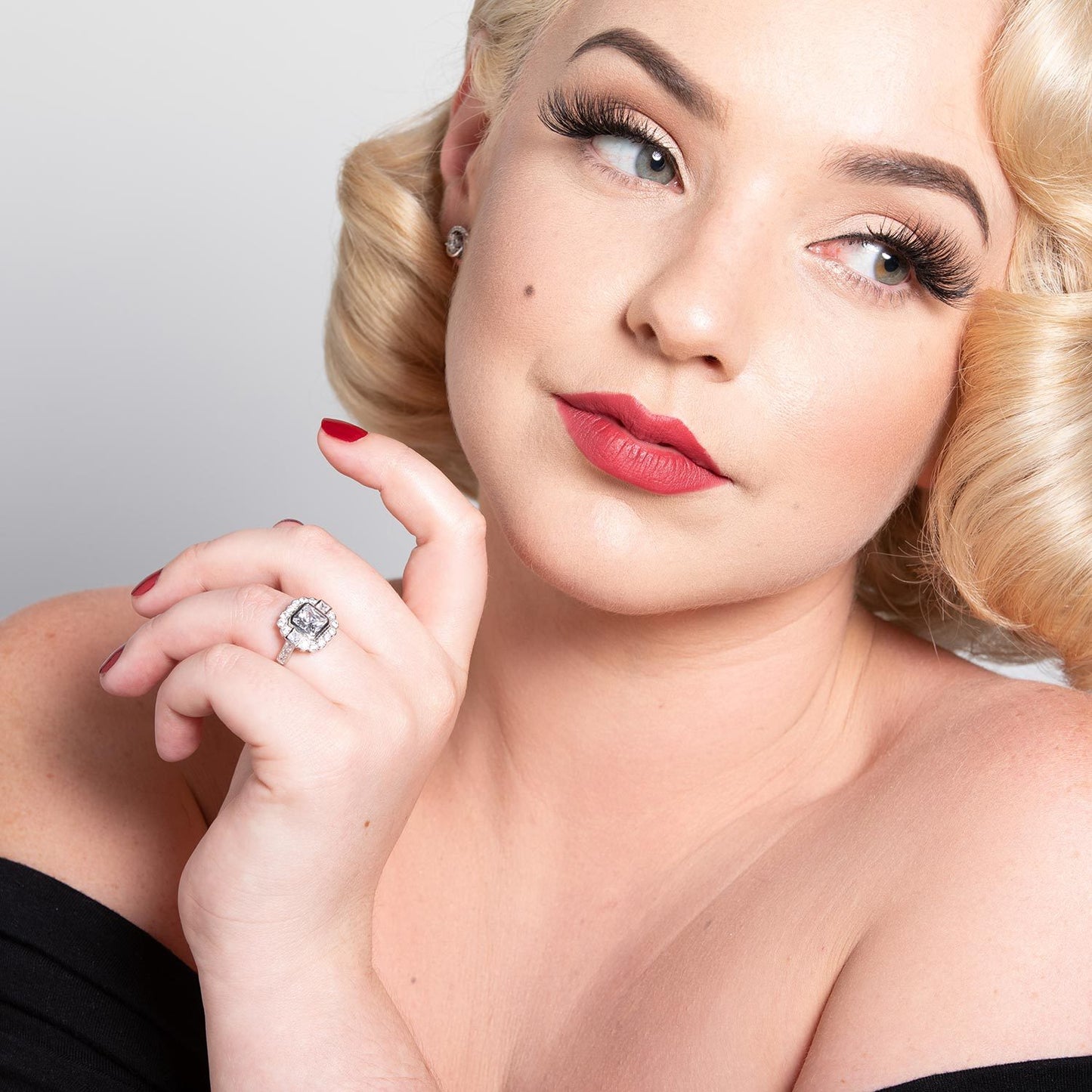 Mae: Art Deco Ring in Cubic Zirconia and Sterling Silver