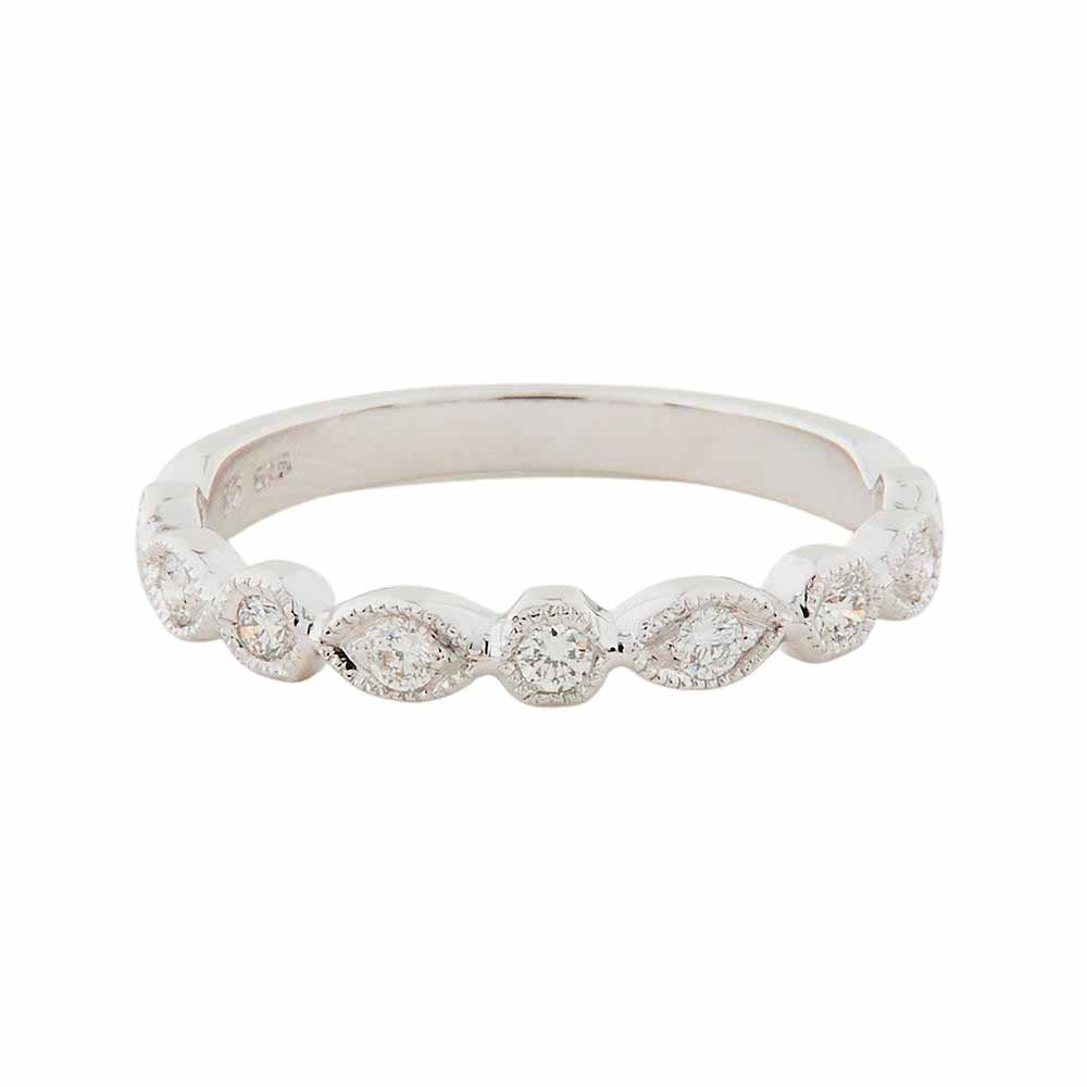 Art Deco Style Ring: White Gold and Diamonds